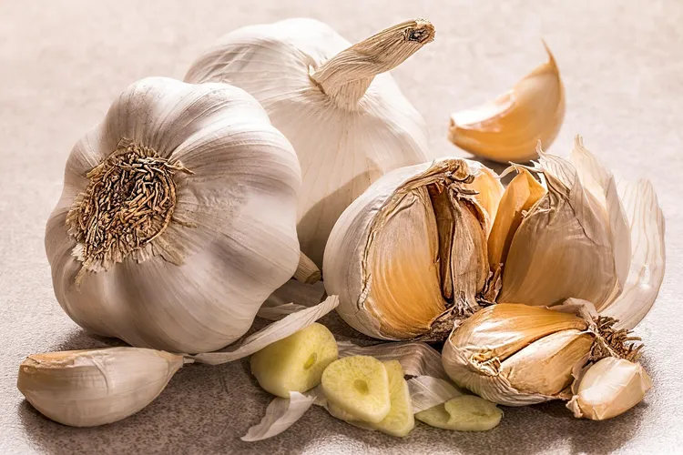 الثوم وفوائده الصحية