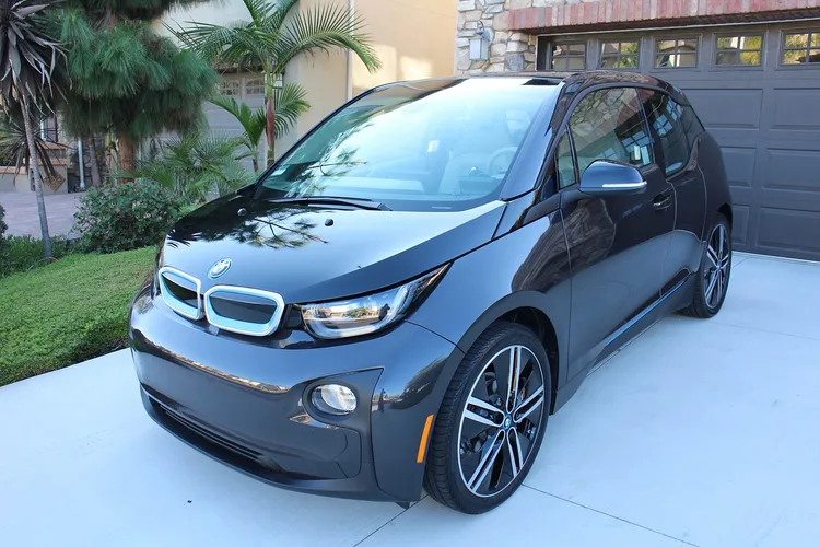 صور و اسعار بي ام دبليو 2014 - BMW i3
