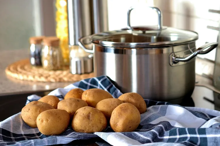 صينية الجمبري بالبطاطس