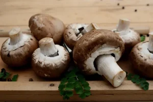 صورة توضح فوائد السلق