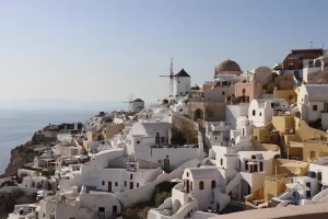 جزيرة سانتوريني في اليونان