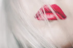 صورة توضح علاج مسام الجلد