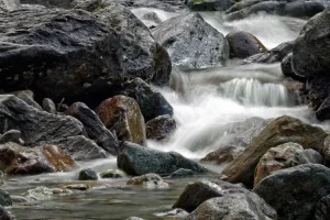 منظر لنهر فيرزاسكا، أحد أنقى الأنهار.