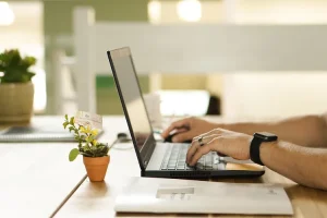 لابتوب تكنولوجيا للأعمال