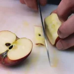 مطابخ تفاحي وفضي
