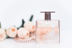 زجاجة عطر ارماني روز دي اريبي ليمتد سواروفسكي