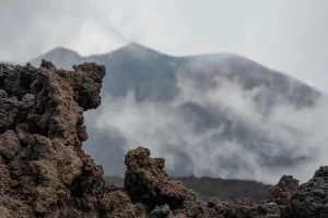 صورة لبركان جبل تامبورا