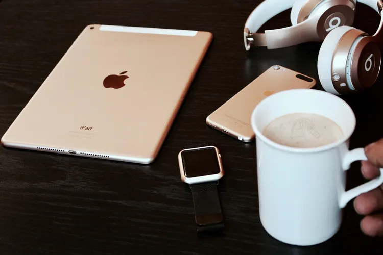 Apple Smart hour 18 carat gold