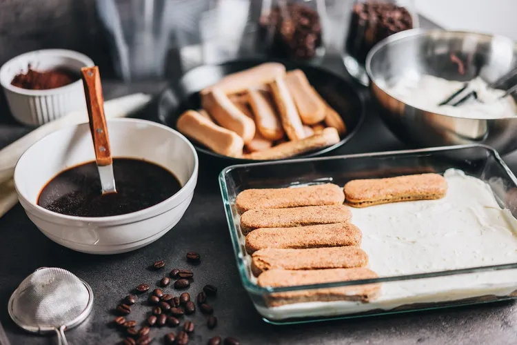 مطبخ كريمي مودرن