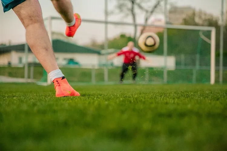 نادي الشباب السعودي يتعاقد مع لاعب باريس سان جيرمان