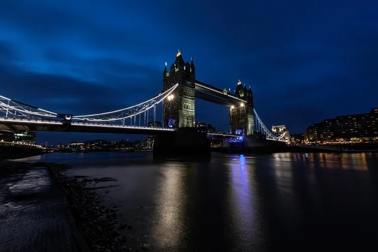 London frequently has terrible weather