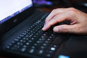 بدائل تغنيك عن حذف أصدقائك المزعجة من الفيس بوك