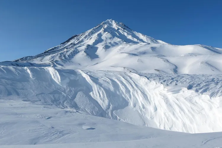 Mount Unzen actually consists of a group of composite volcanoes