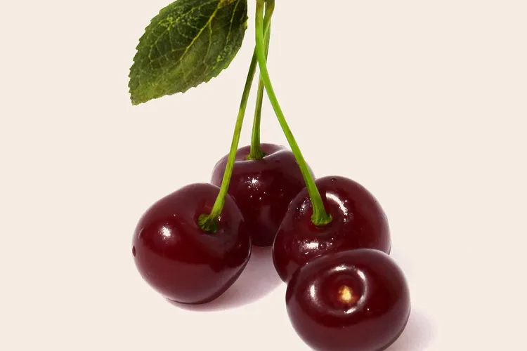 فاكهة حب الملوك ( الكرز )