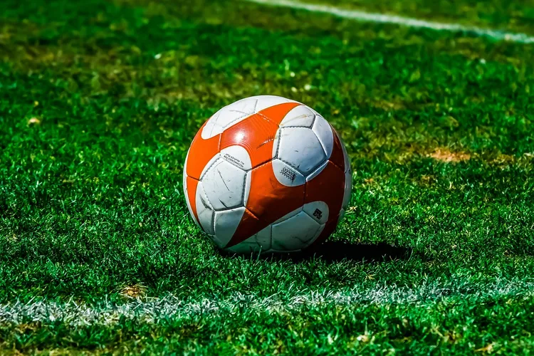 هل ينتقل ادينسون كافاني الى مانشستر يونايتد ؟