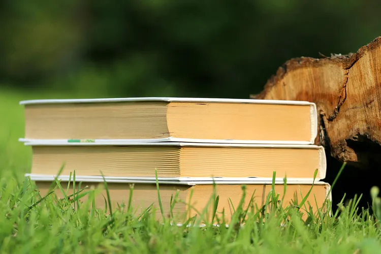 معرض أبوظبي الدولي للكتاب 2016