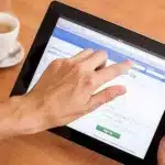 كيف بدأ مارك زوكربيرج