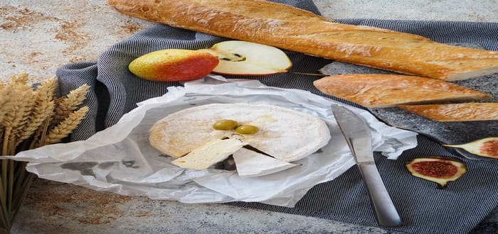 مدة حفظ الجبنة البيضاء في الثلاجة