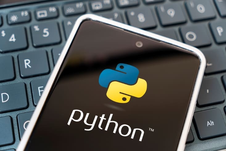 أهمية تثبيت برنامج python