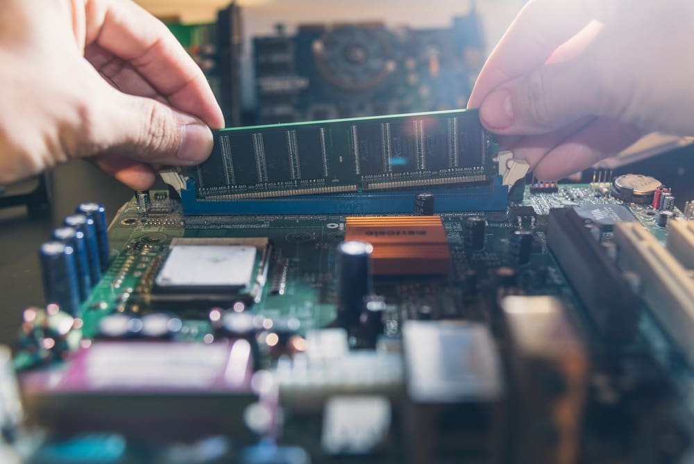 ذاكرة الوصول العشوائي Random Access Memory (RAM)