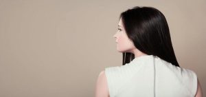 زيوت شعر تقضي على القشرة بسهولة