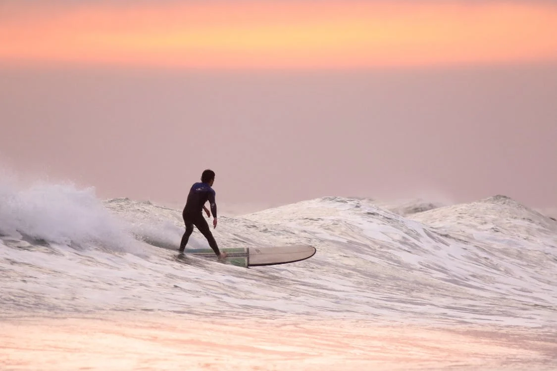 ركوب الأمواج - Surfing