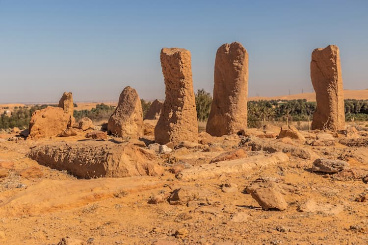 من اثار وطني أعمدة الرجاجيل في سكاكا الجوف