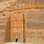 من اثار وطني التي تعود في تاريخها الى الاف السنين