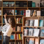 أفضل كتب للأطفال 12 سنة دليل شامل للقراءة الممتعة