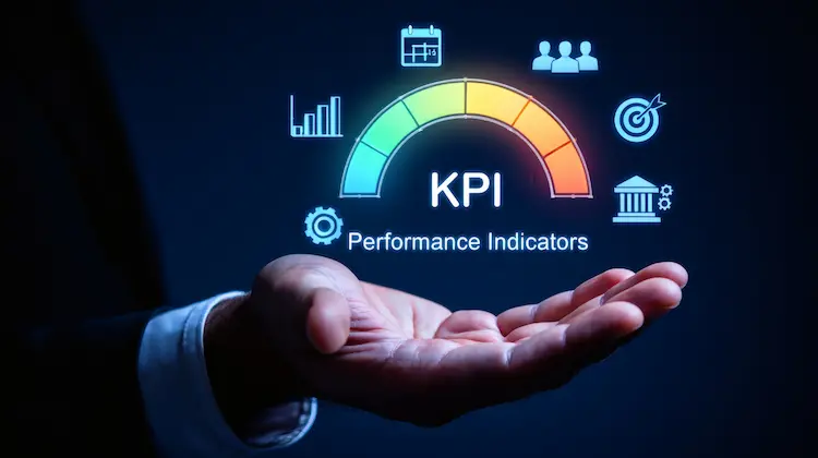 أفضل مؤشرات أداء (KPIs) لقياس السلامة في المصانع
