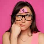 اسئله كيف اعرف انه يحبني: 100 سؤال وجواب لاكتشاف مشاعره