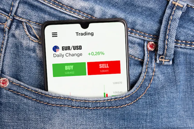 الفرق بين الفوركس وعقود الفروقات دليل شامل للمبتدئين
