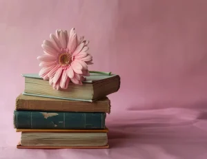 خصائص المضمون في شعر كل من الحركة الإحيائية والاتجاه الذاتي