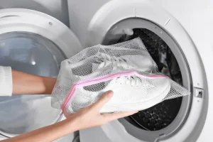 طريقة غسل الجزم الرياضية في الغسالة الاتوماتيك بسهولة