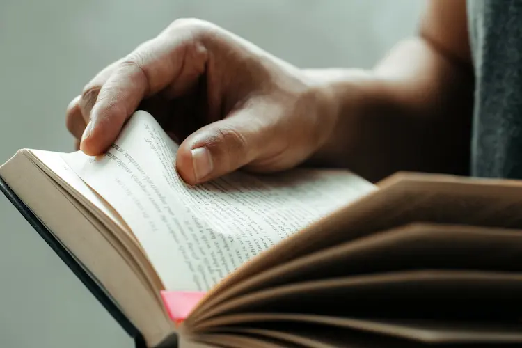 كتب هيلين كيلر .. بالترتيب حسب الأكثر شهرة ومبيعاً