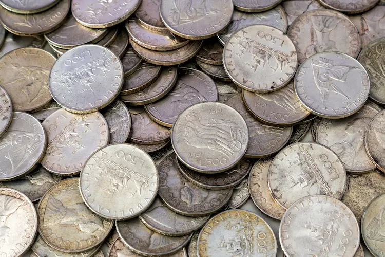 ما هي العملة التي كان يستخدمها التجار الفينيقيون عبر التاريخ