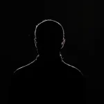 أول من ينطق من جسم الإنسان يوم القيامة ويشهد عليه