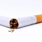 صورة توضيحية عن التدخين