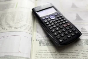 أدوات البحث العلمي والتقنيات الحديثة