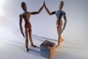 تأثير زيادة ايونات الهيدرونيوم في المحلول
