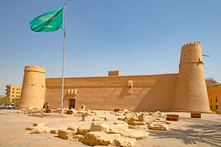 من المعالم الأثرية في الرياض قصر المصمك دليل شامل