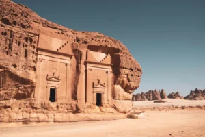 اذاعة مدرسية عن السياحة في وطني