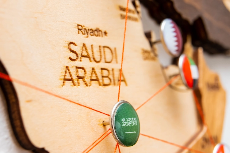 من الأهداف الإستراتيجية للاقتصاد السعودي الاعتماد الكلي على النفط